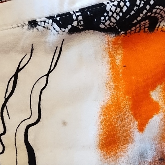 Graphic Print Zip-Up Top - Picture 9 of 12